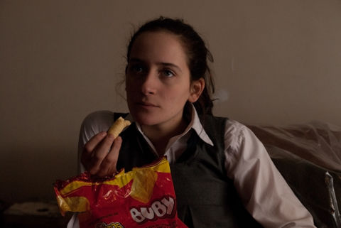 3-tres_still_ana-chips_press.jpg
