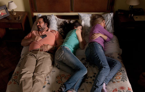 3-tres_still_auf-dem-bett_press.jpg