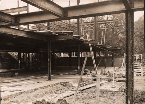 haus-tugendhat_stills_180_baustelle_1929.jpg